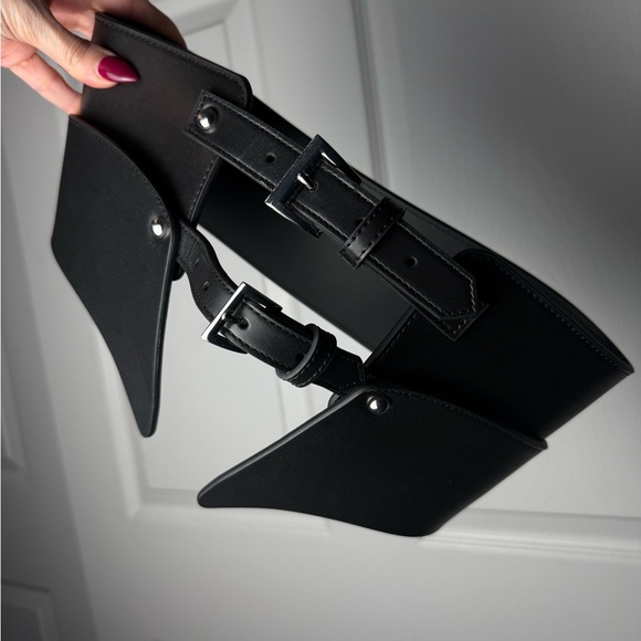 Disturbia Peplum Black Double Buckle Belt - Picture 3 of 5